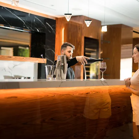 Antigon Urban Chic Hotel,