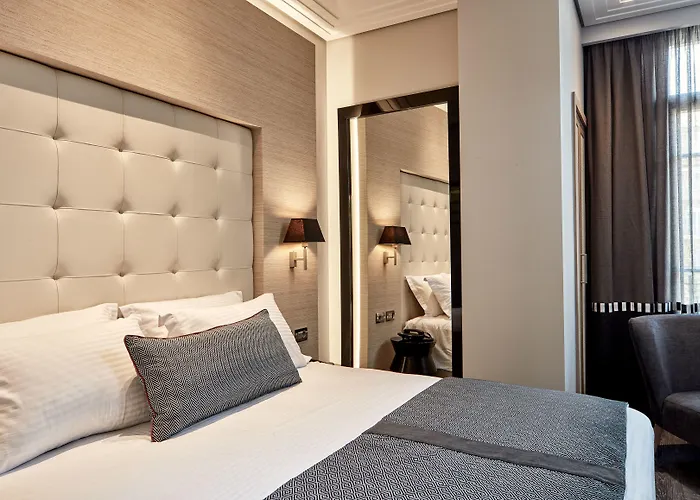 فندق Antigon Urban Chic Hotel, 5*