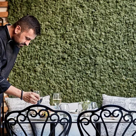 Antigon Urban Chic Hotel, فندق سالونيك