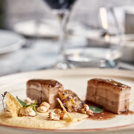 فندق Antigon Urban Chic Hotel, 5*