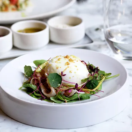 Antigon Urban Chic Hotel, فندق 5*