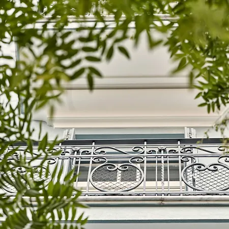 فندق Antigon Urban Chic Hotel, سالونيك