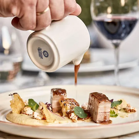 Antigon Urban Chic Hotel, فندق 5*