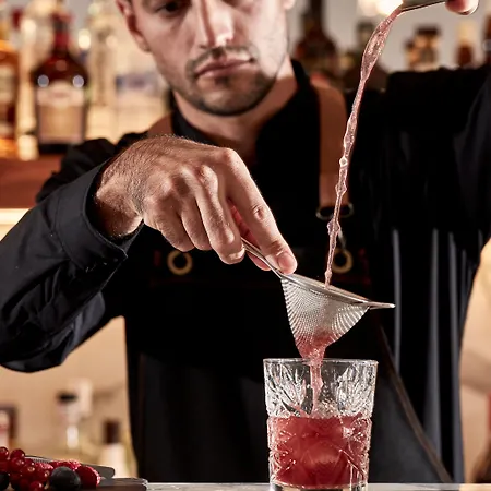 Antigon Urban Chic Hotel, فندق سالونيك