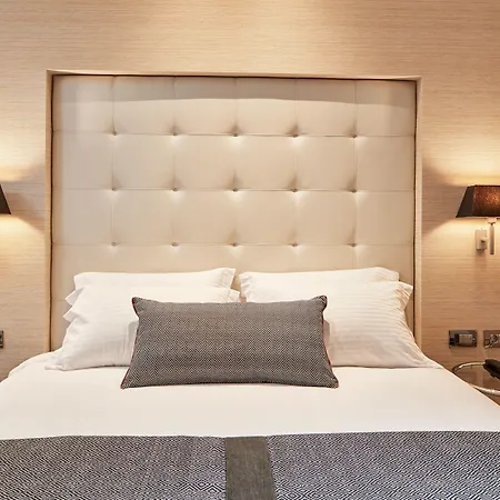 فندق Antigon Urban Chic Hotel, سالونيك