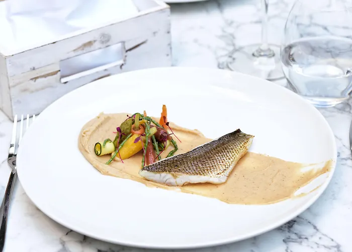 Antigon Urban Chic Hotel, 5*