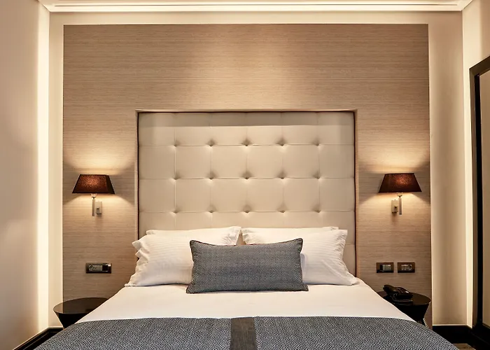 Antigon Urban Chic Hotel, 5*